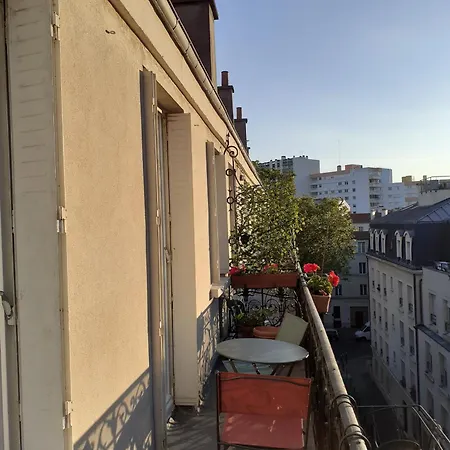 Appartamento Charmant, Lumineux Avec Balcon - Quartier Gobelins
