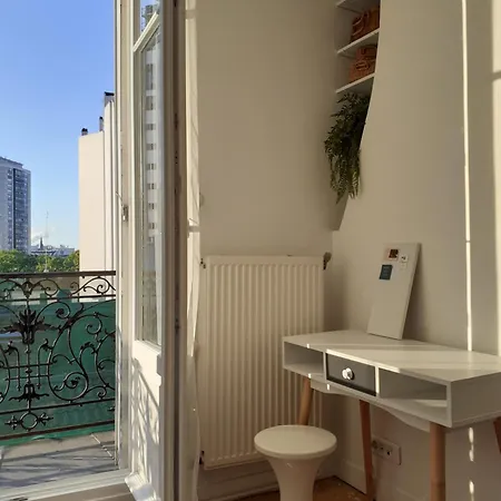 Appartamento Charmant, Lumineux Avec Balcon - Quartier Gobelins